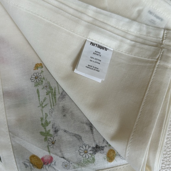 Pier 1 Imports BRAND NEW Easter / Bunny / Rabbit Napkins NWT x4 - Picture 4 of 5